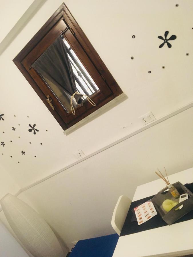 Around Cassaro Holiday House Palermo Ngoại thất bức ảnh