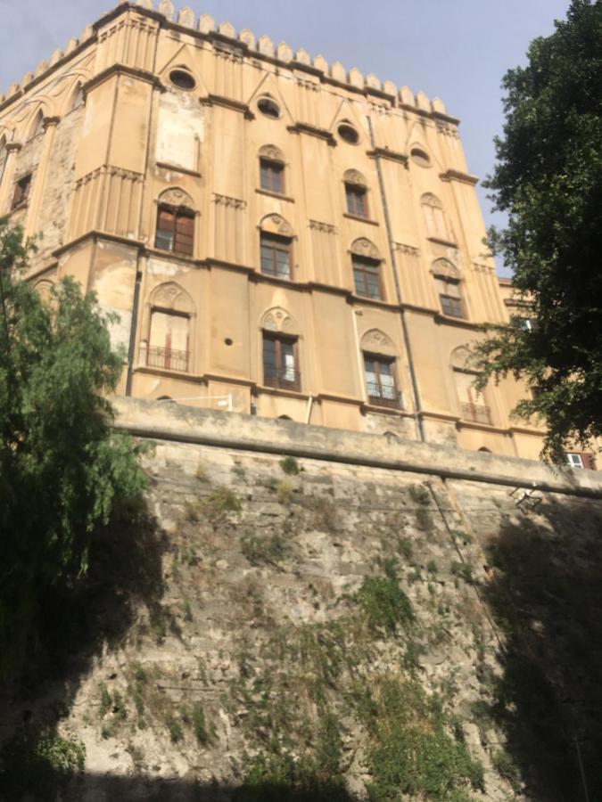 Around Cassaro Holiday House Palermo Ngoại thất bức ảnh
